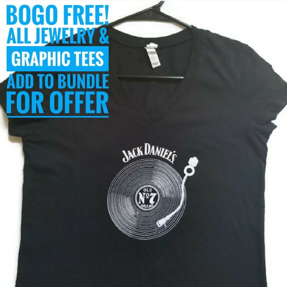 Graphic Tee Jack Daniels record player black